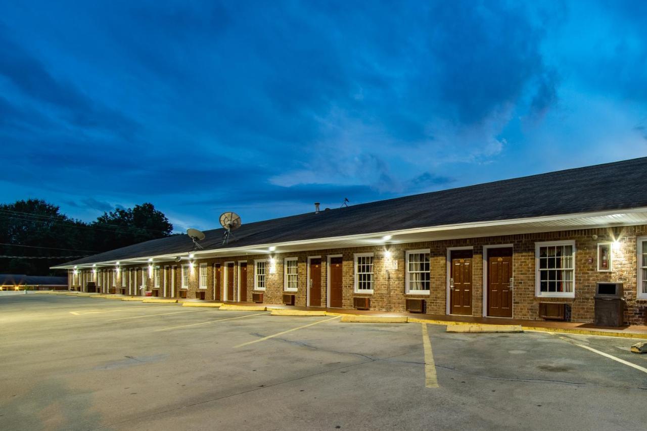 Carolina Lodge Barnwell Εξωτερικό φωτογραφία